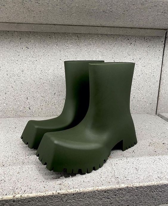 Square Toe Villain Platform Boots
