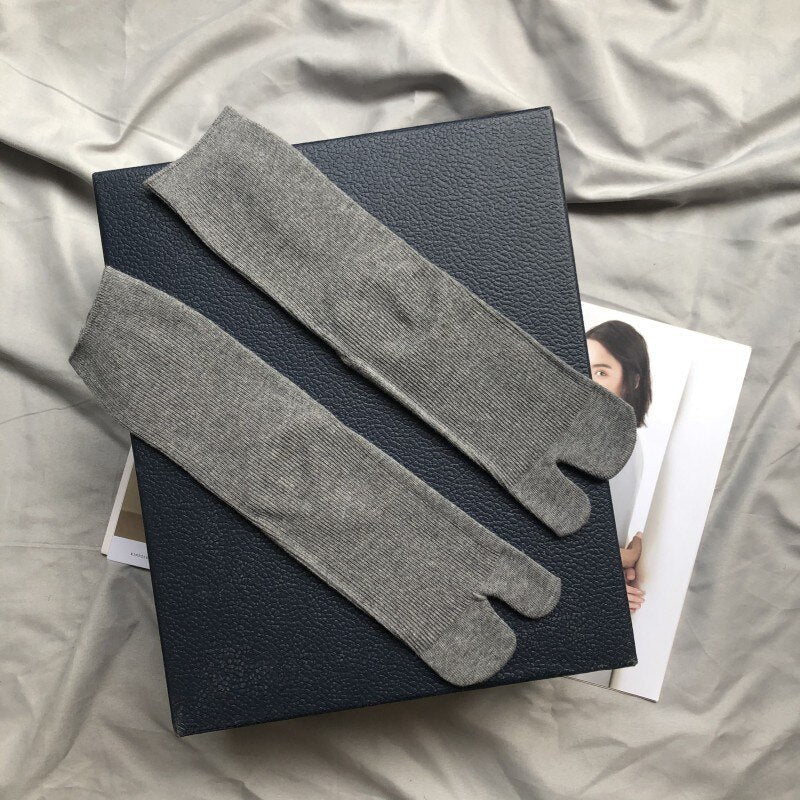 Tabi Socks