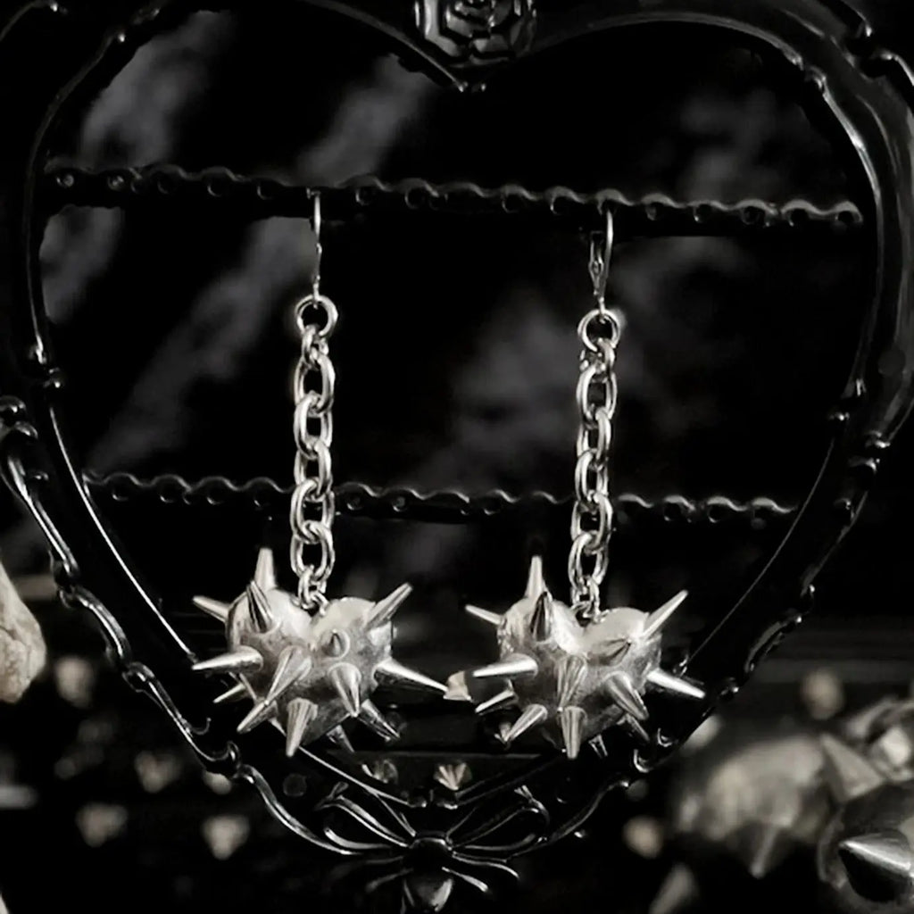 Vintage Heart Thrones Earrings