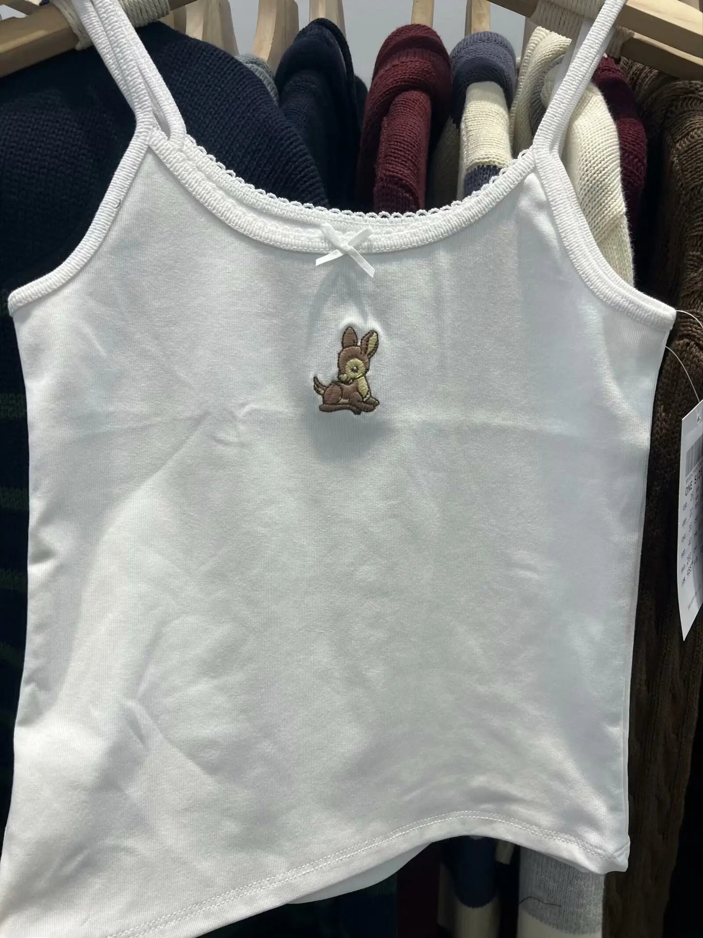 Little Duck Flower Embroidery Tank Top