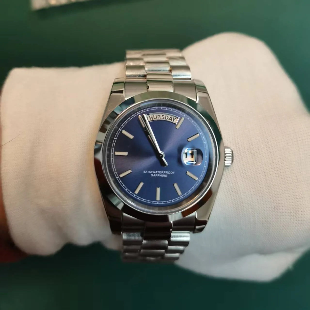Sapphire Glass Stainless Steel Oyster Swimming 50M Waterproof Brandless Watch