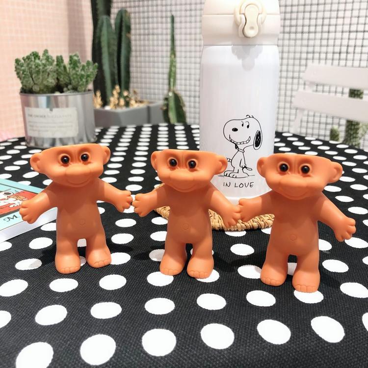 2pc Rubber Troll Cigarette Lighter Holder