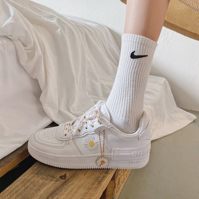 Daisy Embroidered AF1