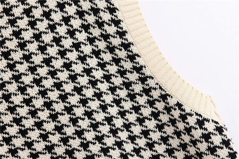 Oversized Knit Hounds Tooth Vest