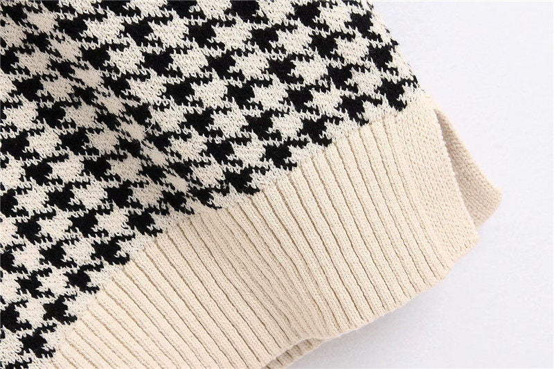 Oversized Knit Hounds Tooth Vest