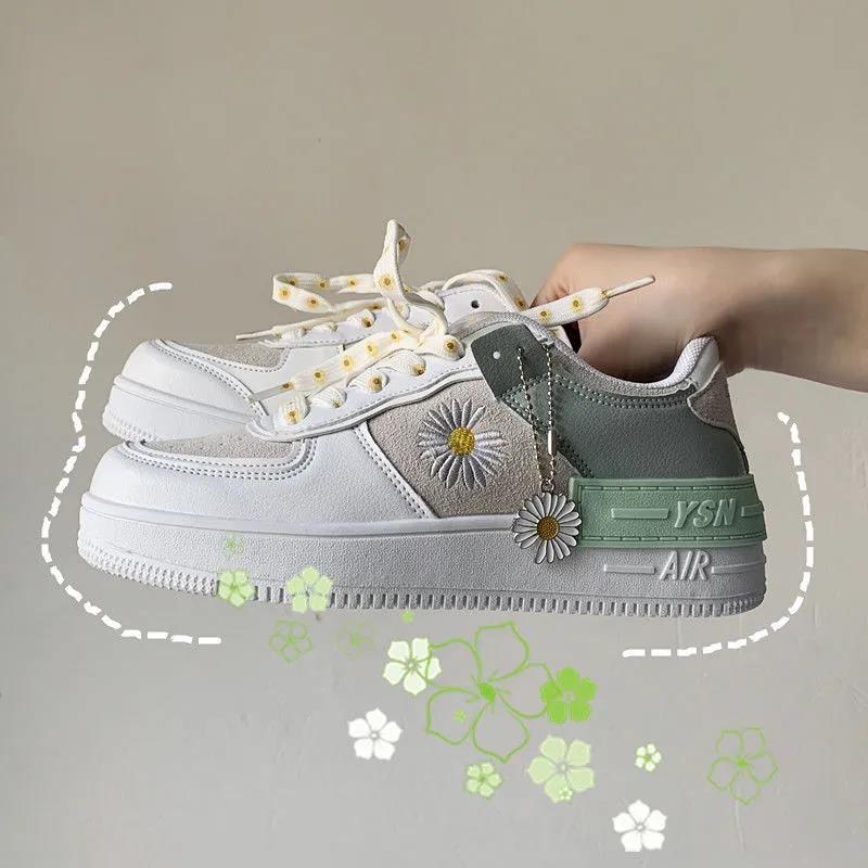 Daisy Embroidered AF1