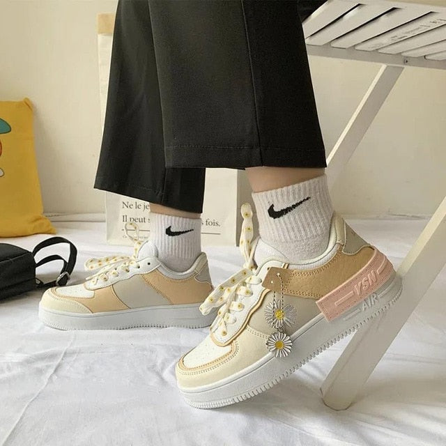 Daisy Embroidered AF1
