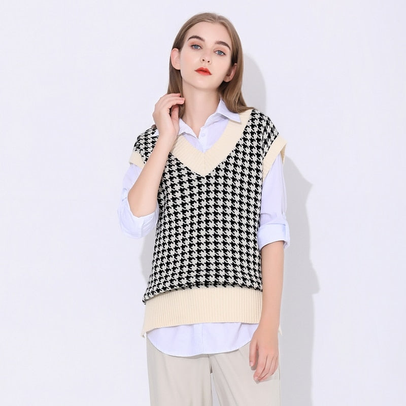 Oversized Knit Hounds Tooth Vest