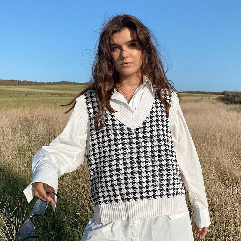 Oversized Knit Hounds Tooth Vest