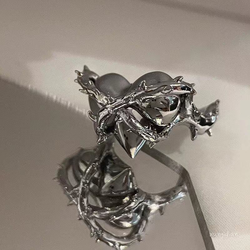 Throned Heart Ring