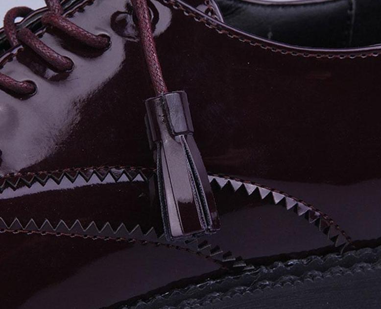 Tasseled Laces Oxford Shoes
