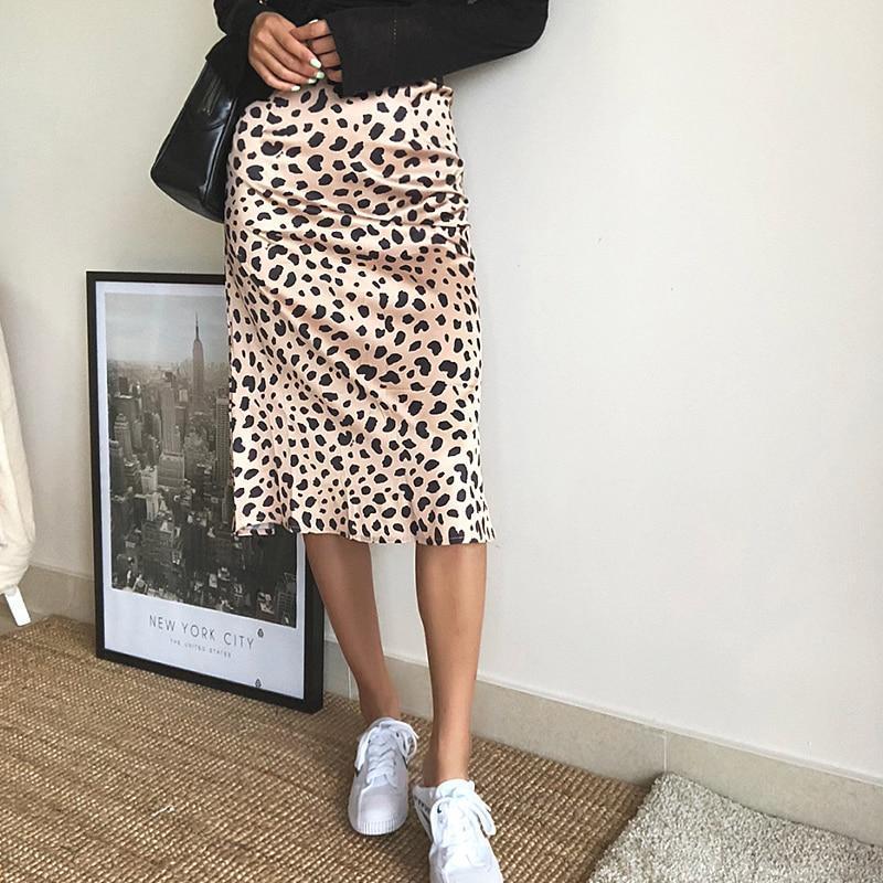 High Waisted Leopard Midi Skirt